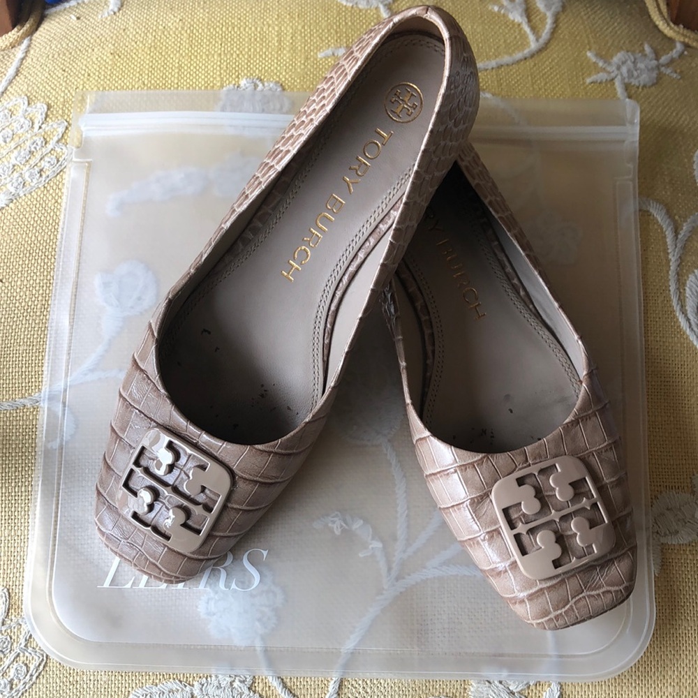 Tory Burch Tan Flats with Geometric Logo